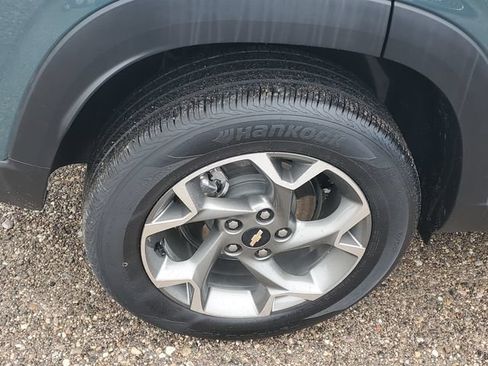 Used 2025 Chevrolet Trax LT w/ Driver Confidence Package FWD image 5