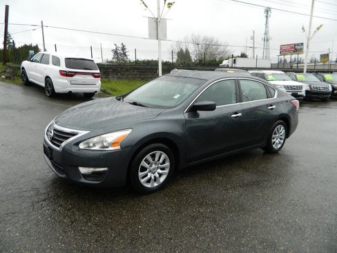 Used 2013 Nissan Altima 2.5 S image 4