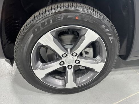 Used 2024 Jeep Grand Cherokee Limited 4xe w/ Luxury Tech Group II image 21