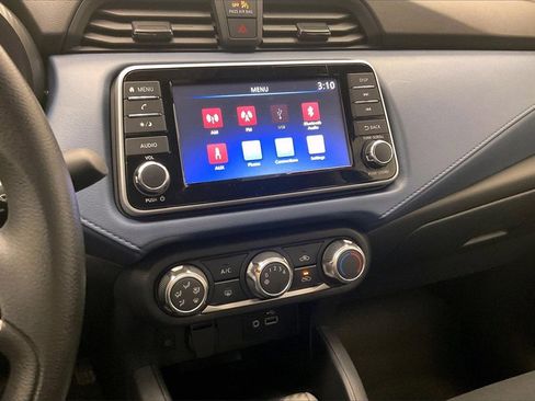 Certified 2025 Nissan Versa SV w/ Trunk Package image 5