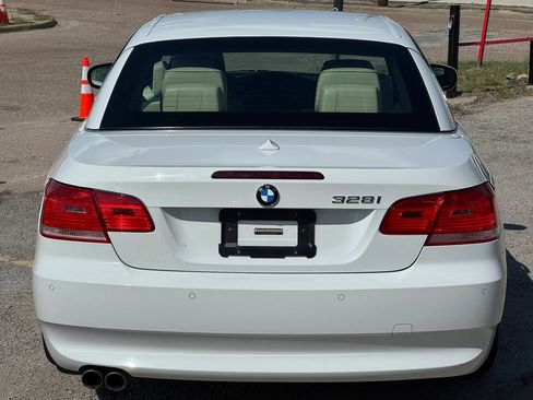 Used 2010 BMW 328i Convertible RWD image 9