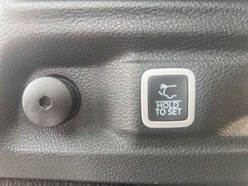 Used 2023 Jeep Grand Cherokee L Summit image 22