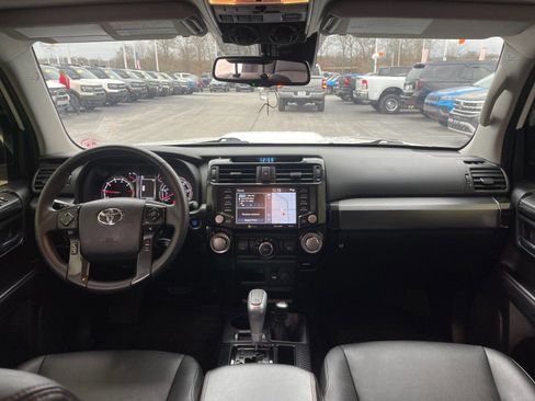 Used 2021 Toyota 4Runner TRD Off-Road Premium image 15