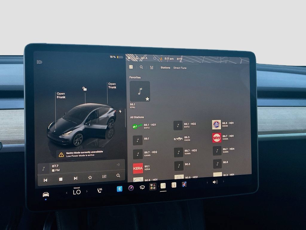 Used 2025 Tesla Model Y Long Range RWD image 15