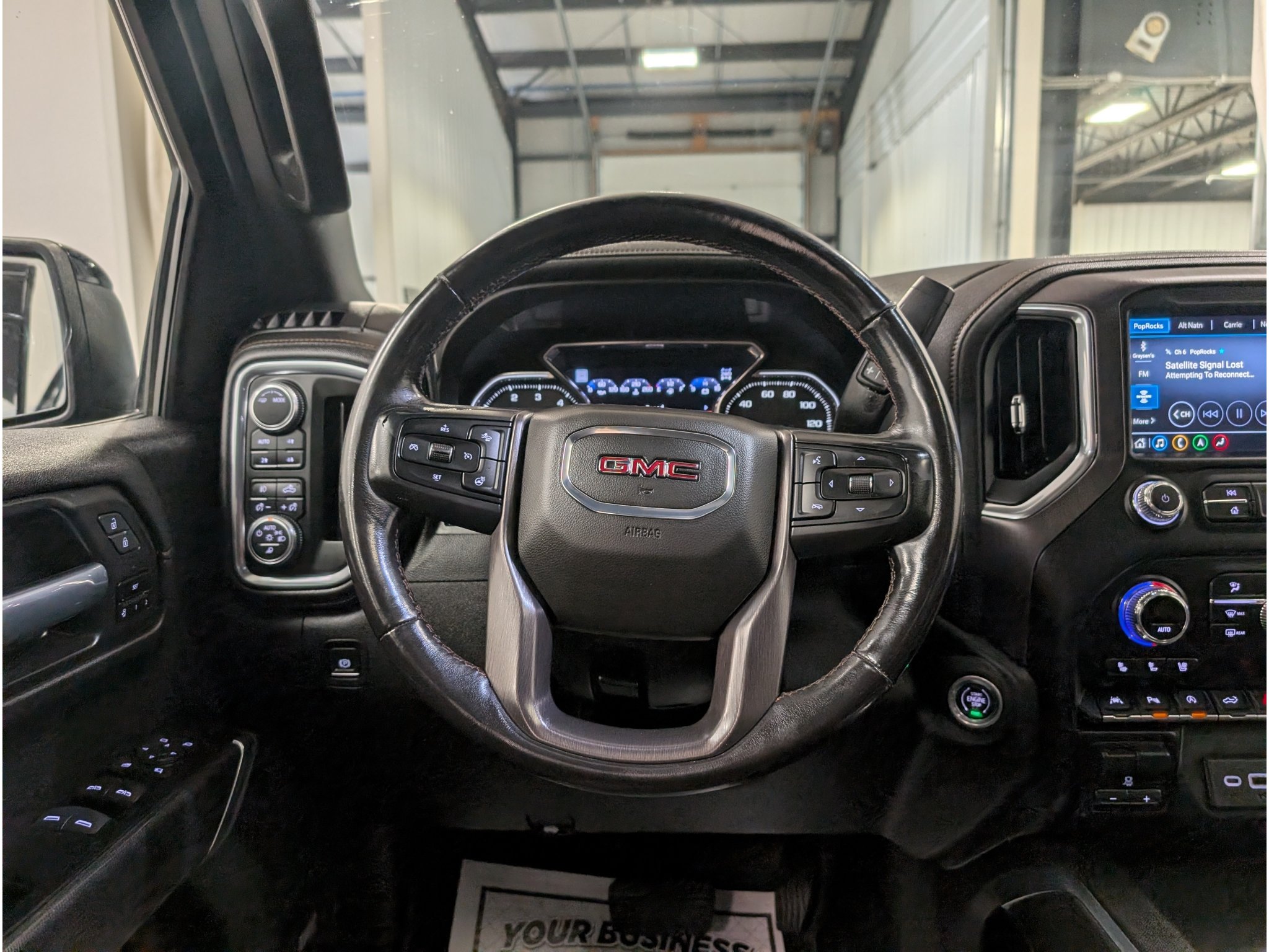 Used 2020 GMC Sierra 1500 AT4 w/ AT4 Premium Package AWD/4WD image 11