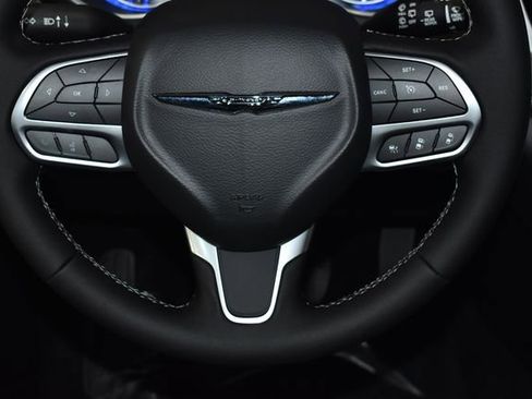 New 2026 Chrysler Pacifica Select FWD image 22