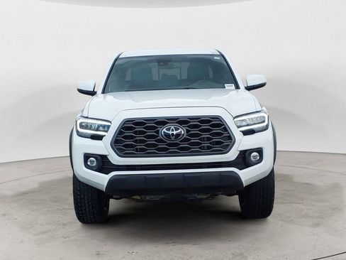 Certified 2022 Toyota Tacoma TRD Off-Road w/ Technology Package AWD/4WD image 8