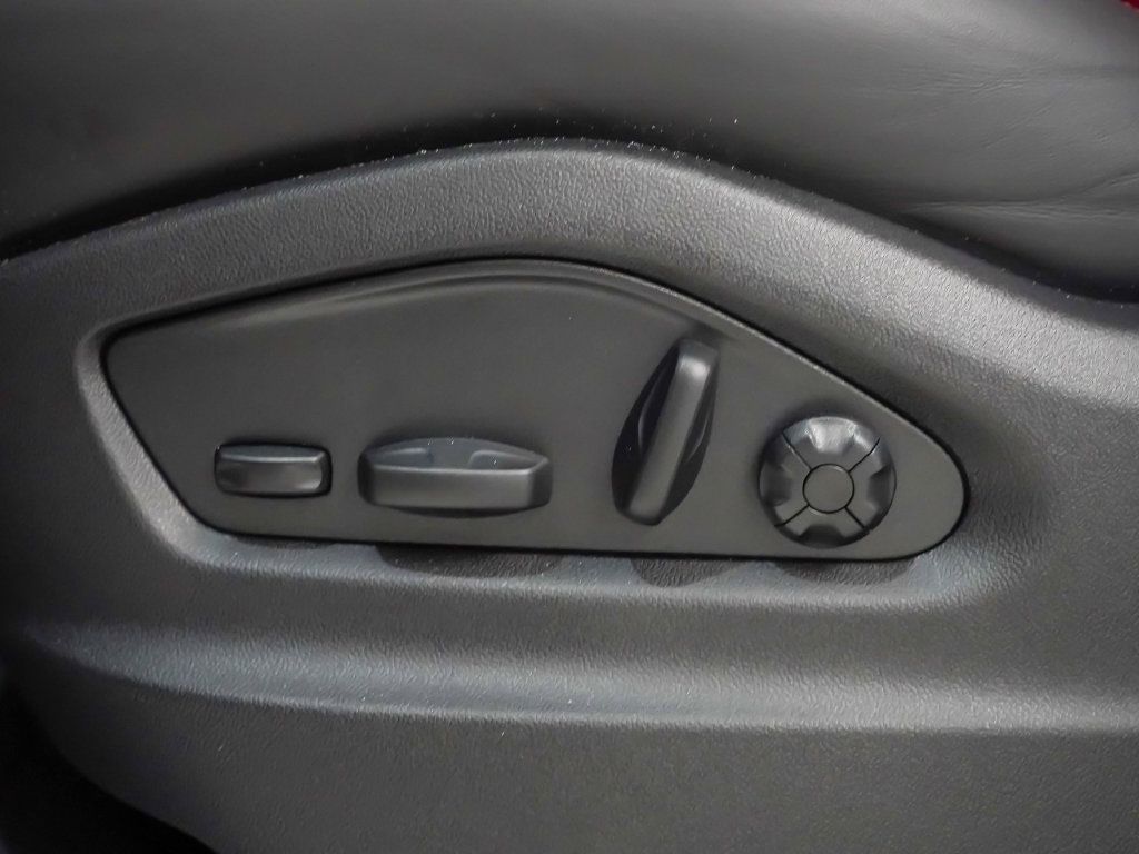 Certified 2026 Porsche Cayenne Coupe AWD/4WD image 24