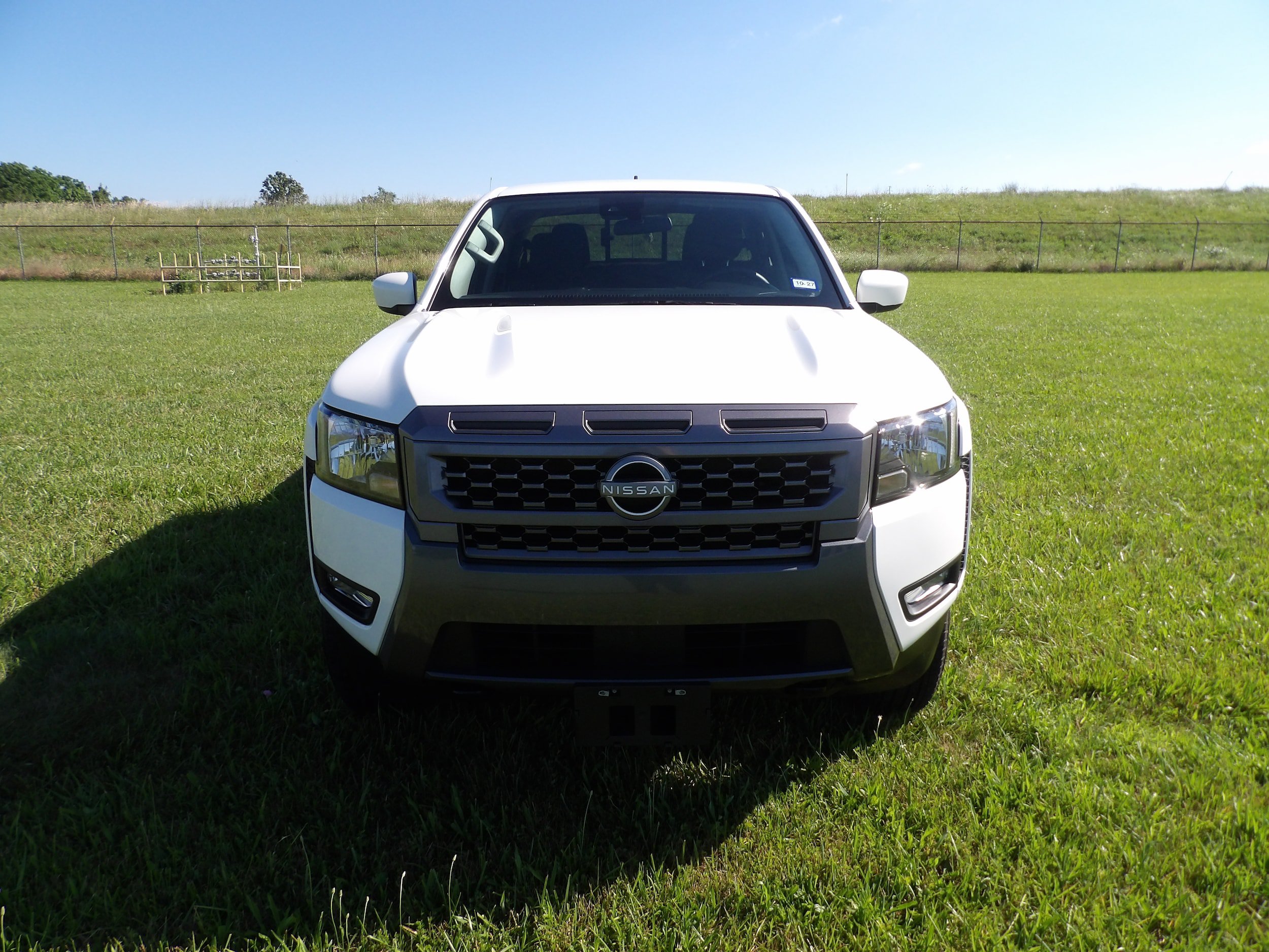 Used 2025 Nissan Frontier SV w/ SV Convenience Package AWD/4WD image 4