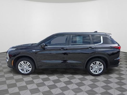 Used 2023 Mitsubishi Outlander ES FWD image 14