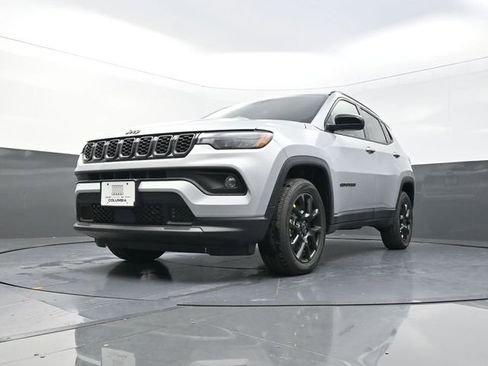 New 2026 Jeep Compass Latitude image 22