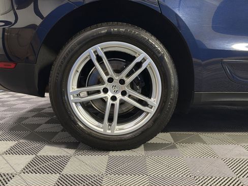 Used 2021 Porsche Macan AWD/4WD image 17