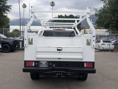 New 2026 GMC Sierra 2500 Pro w/ Convenience Package RWD image 8