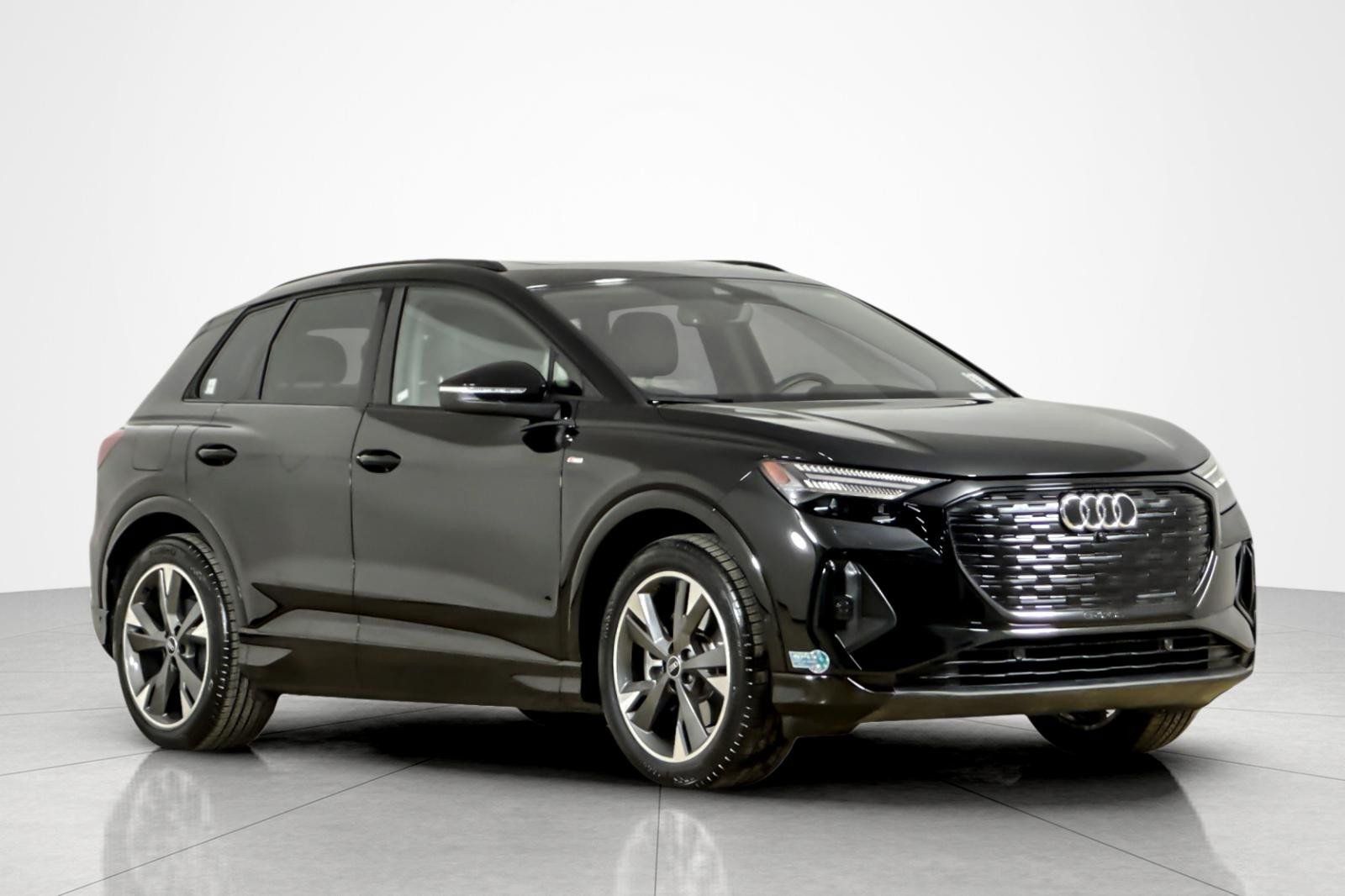 Certified 2024 Audi Q4 e-tron Prestige w/ Black Optic Package AWD/4WD image 7