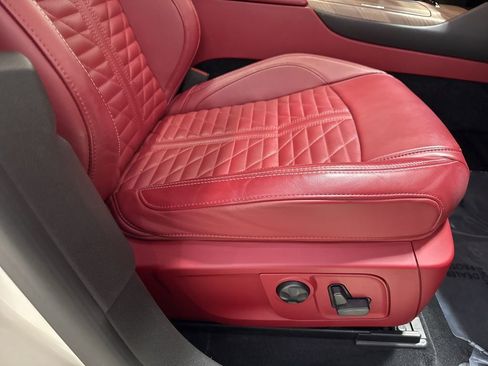 Used 2019 Maserati Levante GTS image 46