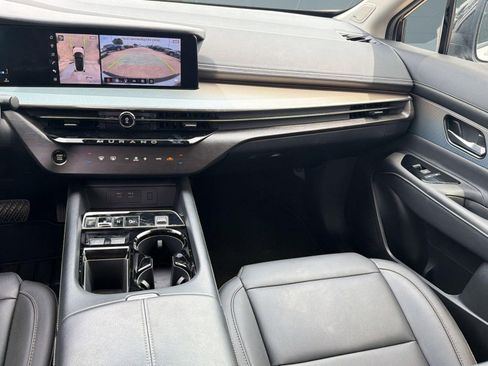 Certified 2025 Nissan Murano SL AWD/4WD image 28