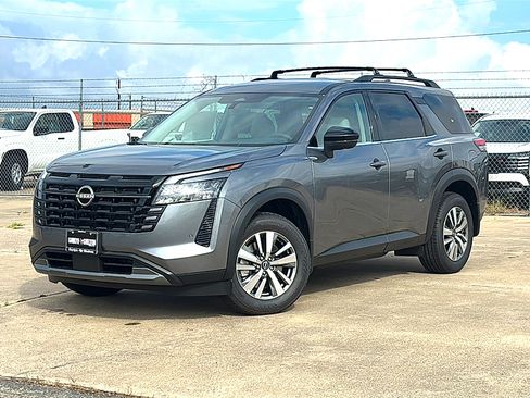 New 2026 Nissan Pathfinder SL FWD image 2