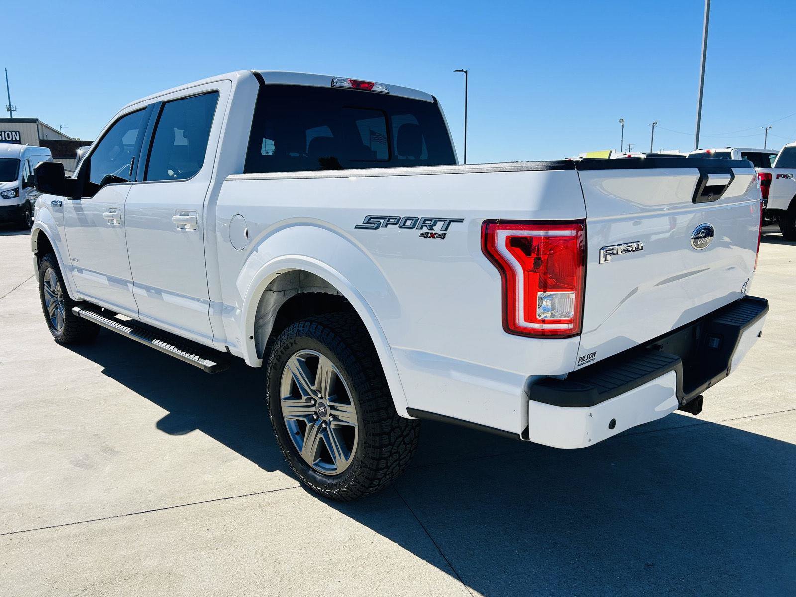 Used 2016 Ford F150 XLT w/ Equipment Group 302A Luxury AWD/4WD image 32