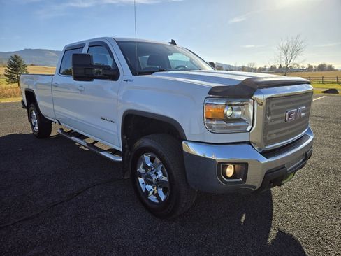 Used 2018 GMC Sierra 3500 SLE image 3