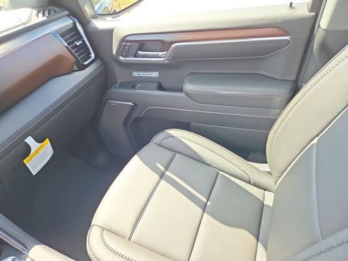 New 2026 GMC Sierra 1500 Denali w/ Denali Reserve Package AWD/4WD image 14