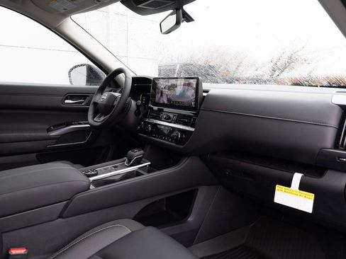 New 2026 Nissan Pathfinder SL image 31