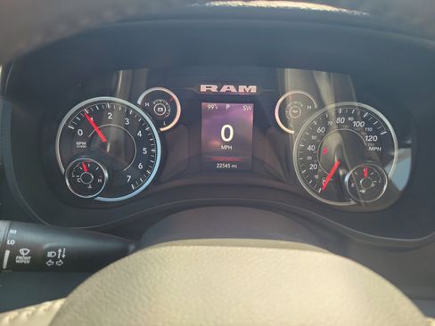Used 2024 RAM 1500 Big Horn AWD/4WD image 33