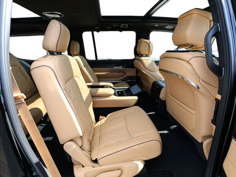 New 2026 Jeep Grand Wagoneer Summit AWD/4WD image 21