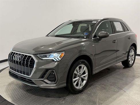 Used 2025 Audi Q3 2.0T Premium image 3