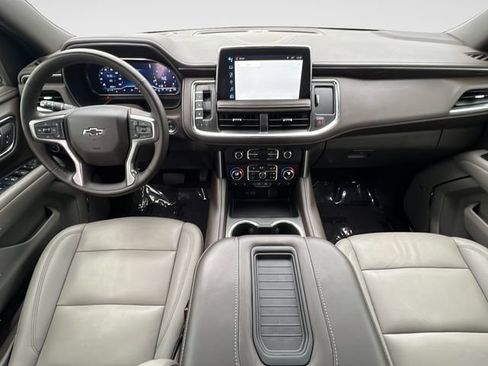Used 2024 Chevrolet Suburban Z71 w/ Luxury Package AWD/4WD image 10