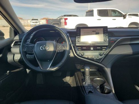 Used 2021 Toyota Camry XSE image 10