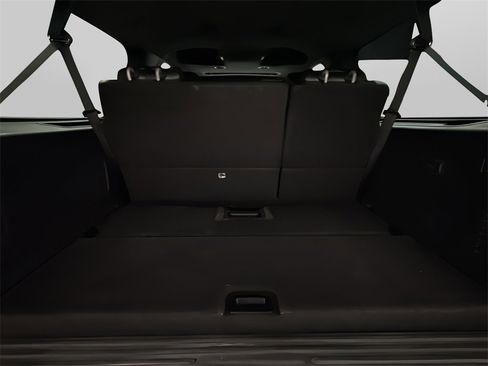 Used 2011 Ford Expedition EL XLT w/ 203A Rapid Spec Order Code image 18