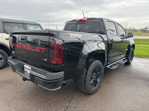 Used 2021 Chevrolet Colorado Z71 w/ Z71 Midnight Edition image 10