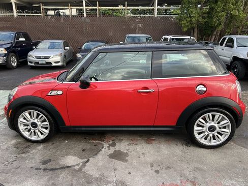 Used 2013 MINI Cooper S FWD image 2