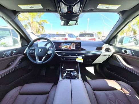 New 2026 BMW X5 xDrive40i w/ Premium Package AWD/4WD image 8