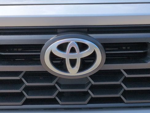 Used 2024 Toyota Tacoma TRD Sport image 5