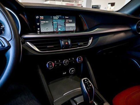 Used 2023 Alfa Romeo Stelvio Veloce image 37