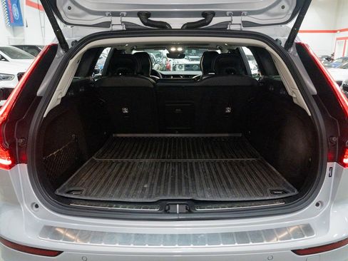 Used 2023 Volvo V60 B5 Cross Country Ultimate w/ Climate Package image 23