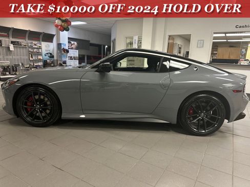 New 2024 Nissan Z Performance w/ Floor Mat Package image 3