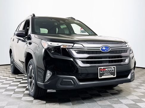 New 2026 Subaru Forester Premium AWD/4WD image 1