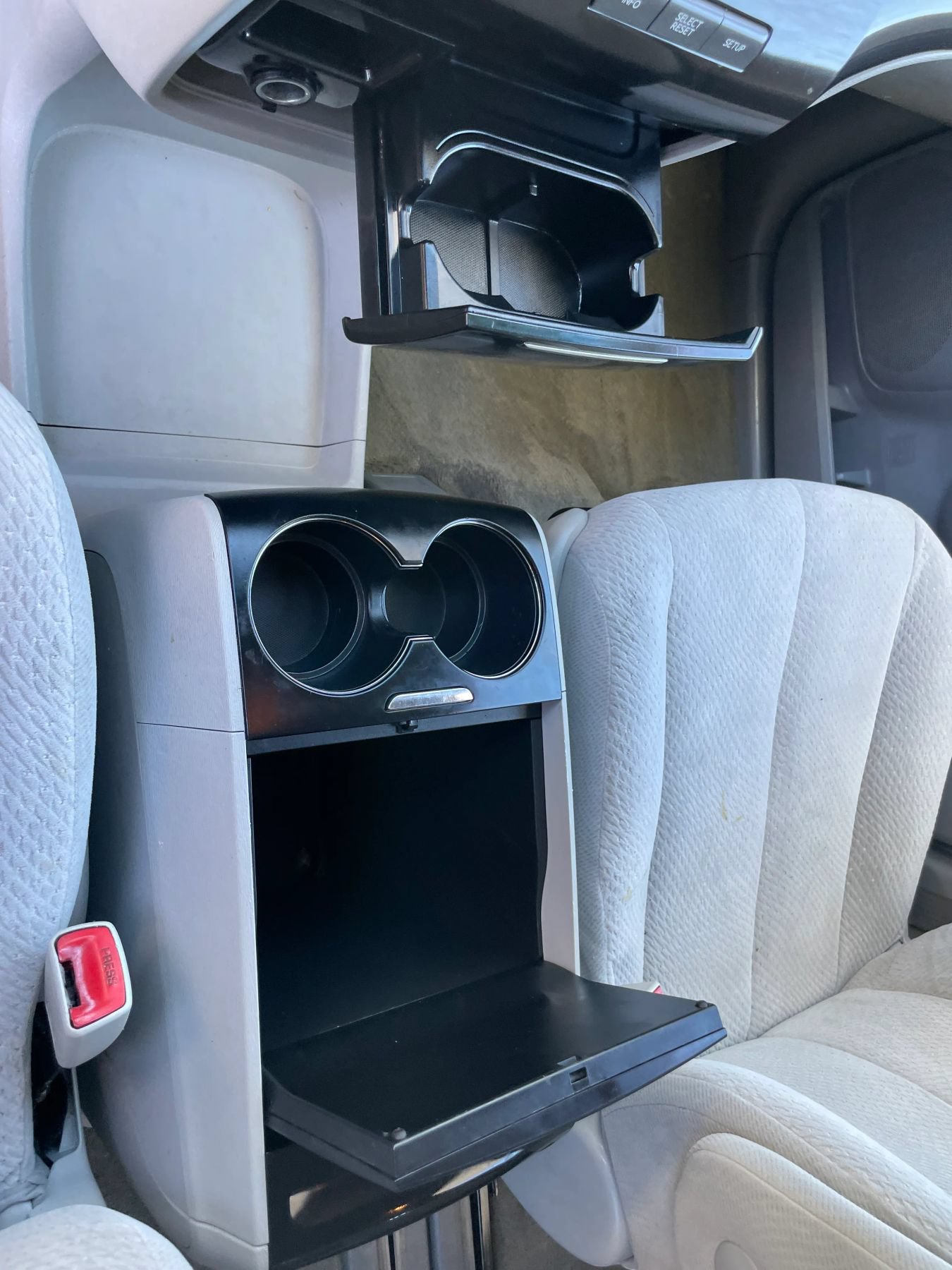 Used 2013 Toyota Sienna LE FWD image 19