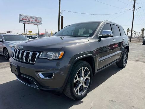 Used 2019 Jeep Grand Cherokee Limited RWD image 2