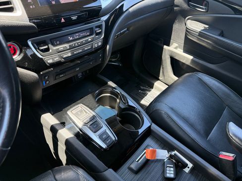Used 2018 Honda Pilot Elite image 13
