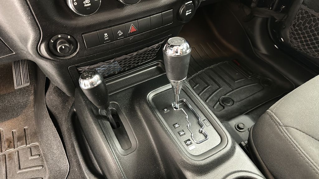 Used 2018 Jeep Wrangler Unlimited Sport S AWD/4WD image 18