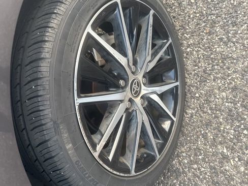 Used 2024 Toyota Camry SE w/ Convenience Package image 16