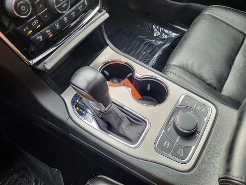 Used 2019 Jeep Grand Cherokee Overland image 22