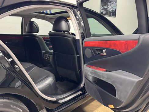 Used 2010 Lexus LS 460 image 15