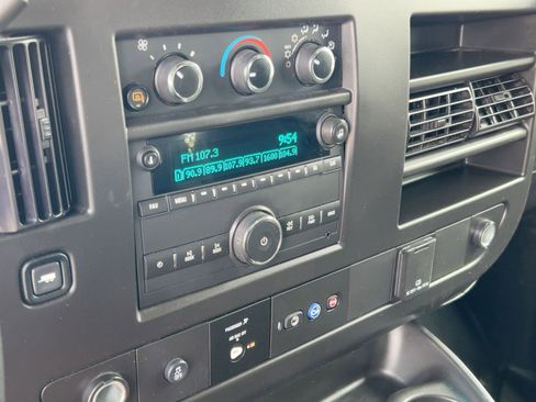 Used 2024 Chevrolet Express 2500 w/ Driver Convenience Package image 17