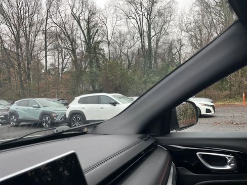 Used 2025 Jeep Compass Trailhawk image 34