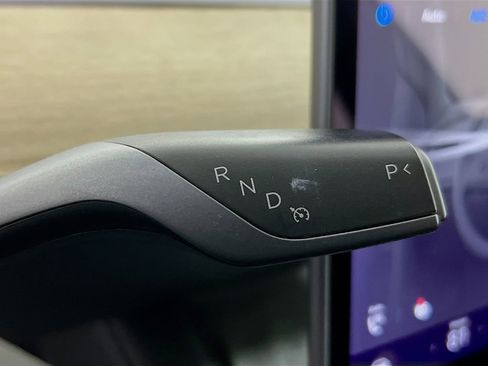 Used 2021 Tesla Model 3 Standard Range Plus image 17