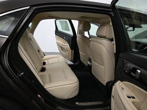 Used 2016 Hyundai Equus Signature RWD image 18